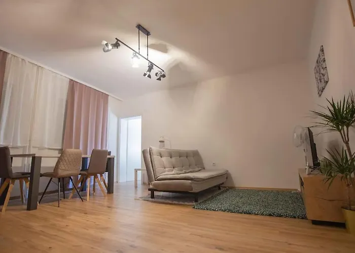 Spacious 63qm Flat Private Balcony Apartmán